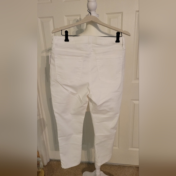 Old Navy High Rise Super Skinny WOW Ankle Jeans 12 Short Calla Lily - Picture 2 of 5